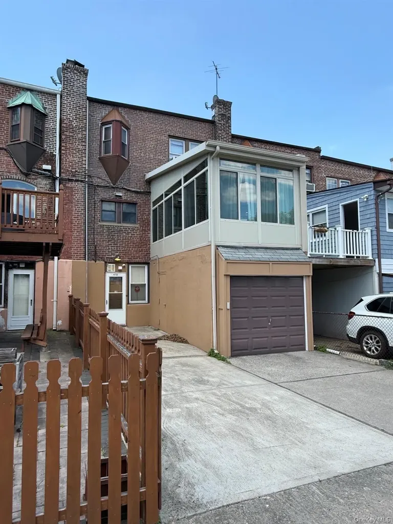 47-33 188th Street Flushing NY 11358
