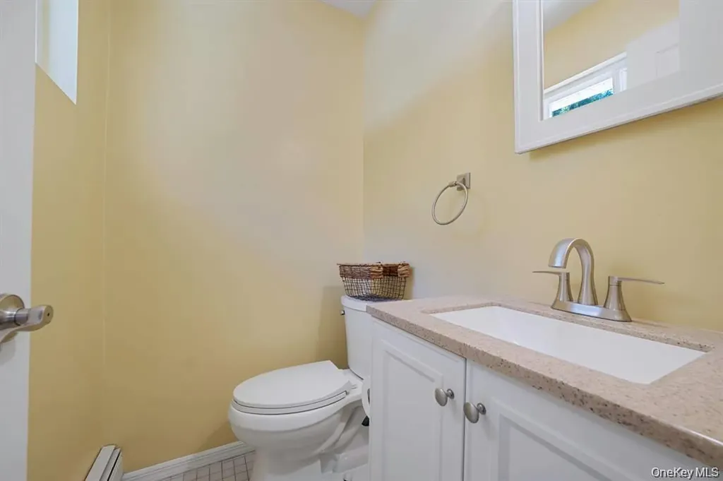 3 Emily Court Hampton Bays NY 11946