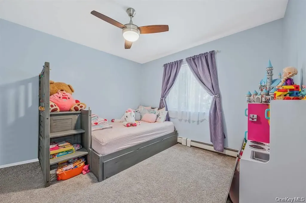 3 Emily Court Hampton Bays NY 11946