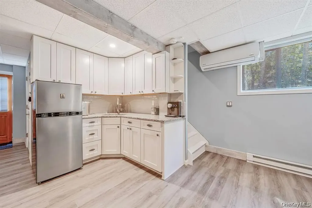 3 Emily Court Hampton Bays NY 11946