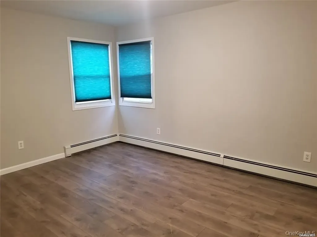 6 Roland Place West Babylon NY 11704