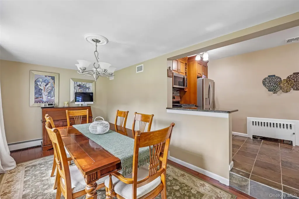 23 Berwick Road Hewlett NY 11557