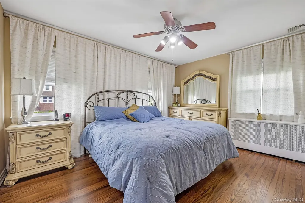 23 Berwick Road Hewlett NY 11557