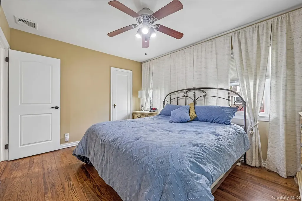 23 Berwick Road Hewlett NY 11557