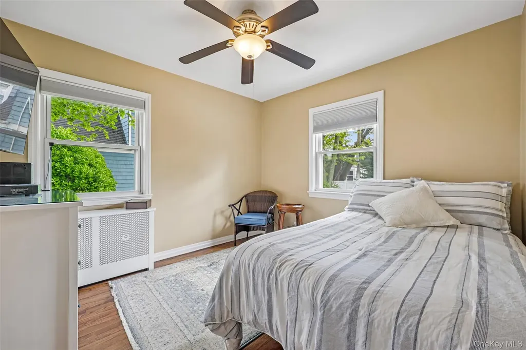 23 Berwick Road Hewlett NY 11557