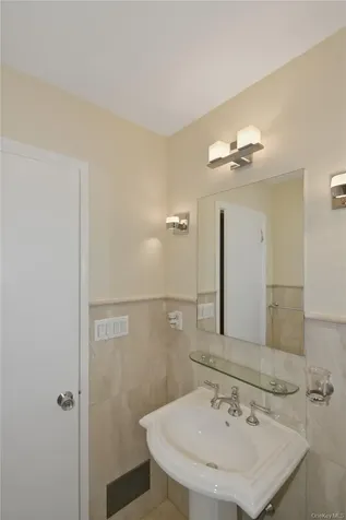 25 Brookfield Road Mount Vernon NY 10552