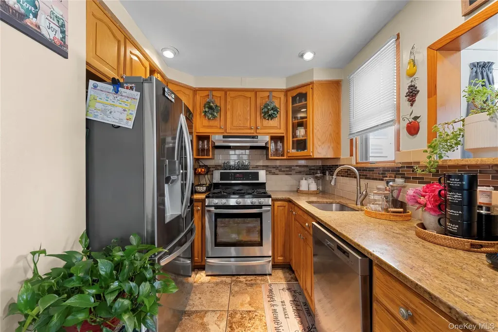 3184 Baisley Avenue Bronx NY 10465