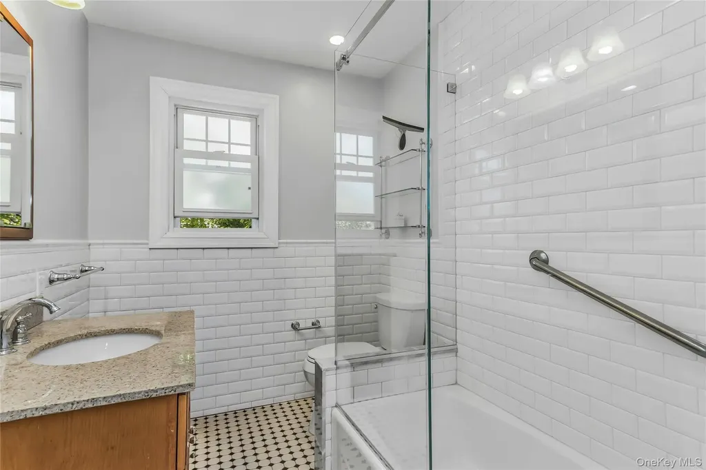 26 Harvard Avenue Lynbrook NY 11563