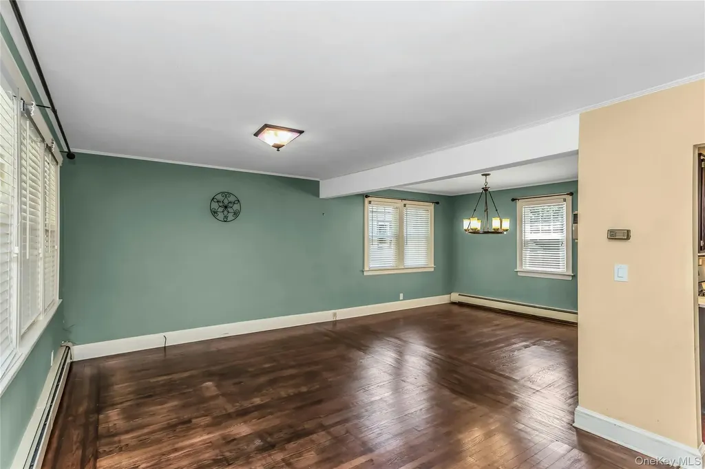 26 Harvard Avenue Lynbrook NY 11563