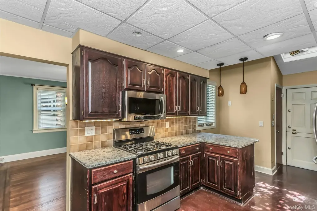26 Harvard Avenue Lynbrook NY 11563