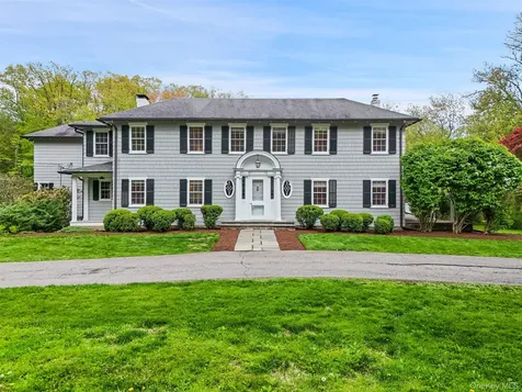 233 Mclain Street Bedford Corners NY 10549