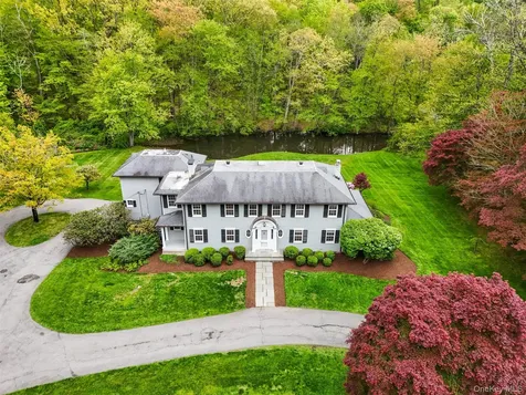 233 Mclain Street Bedford Corners NY 10549