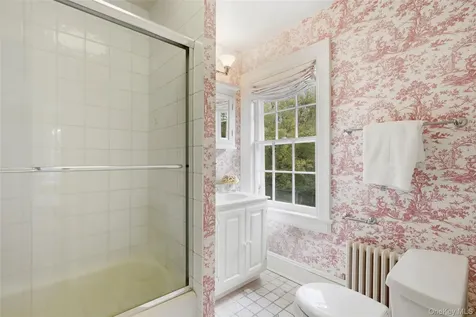 233 Mclain Street Bedford Corners NY 10549