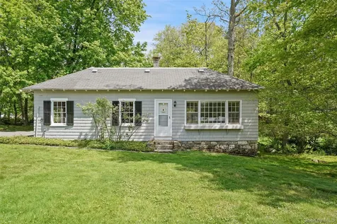 233 Mclain Street Bedford Corners NY 10549