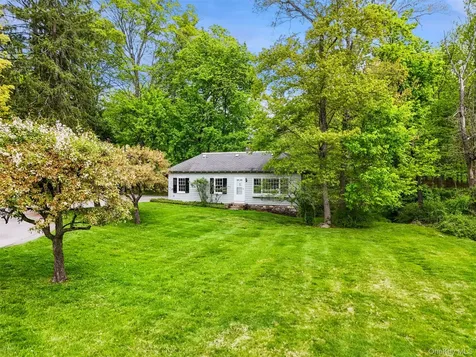 233 Mclain Street Bedford Corners NY 10549
