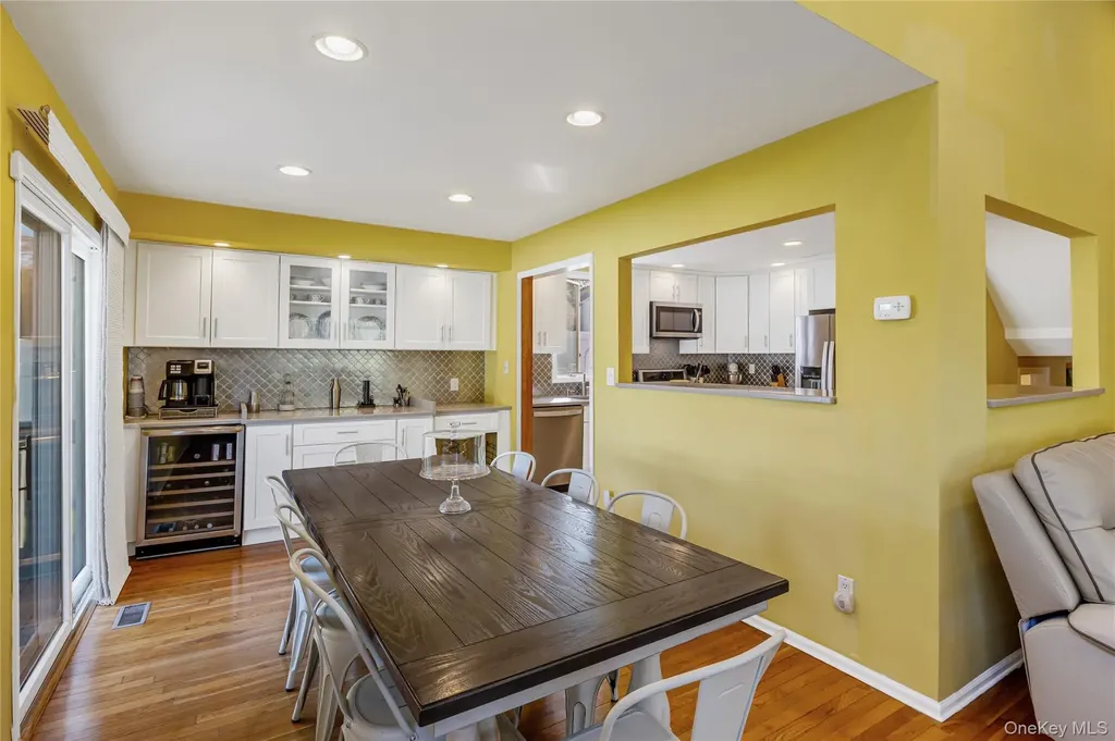 41 Robert Circle Syosset NY 11791