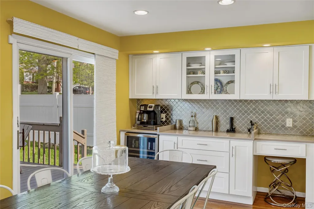 41 Robert Circle Syosset NY 11791