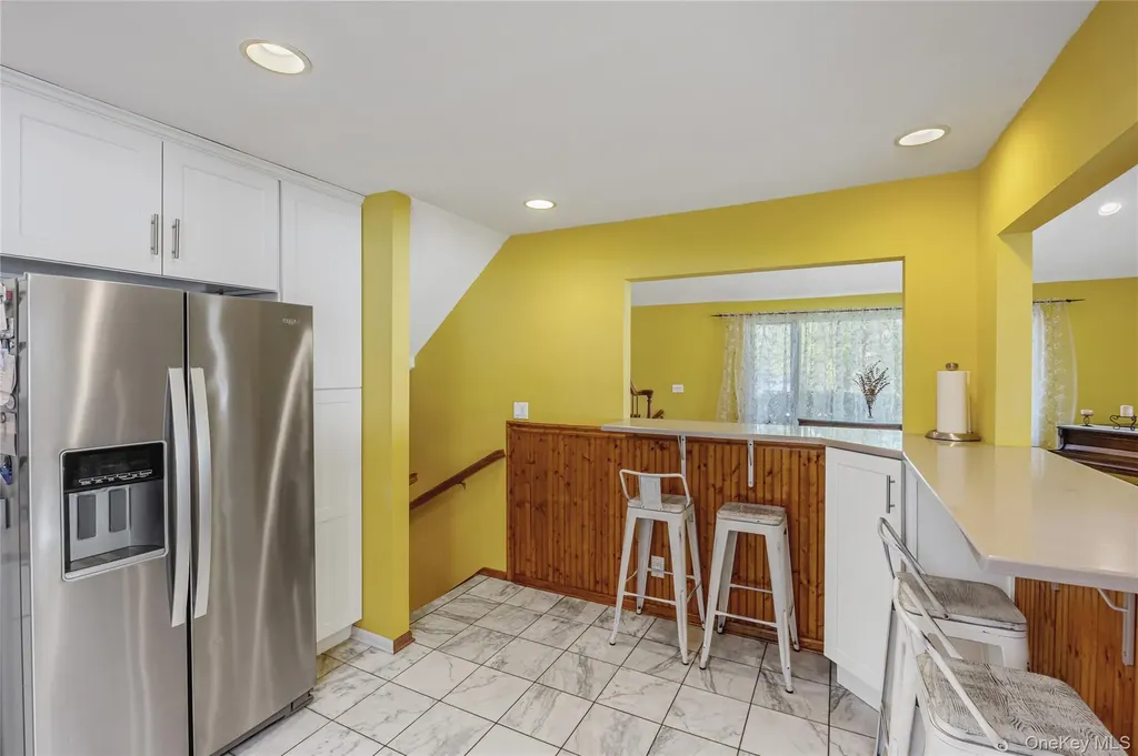 41 Robert Circle Syosset NY 11791