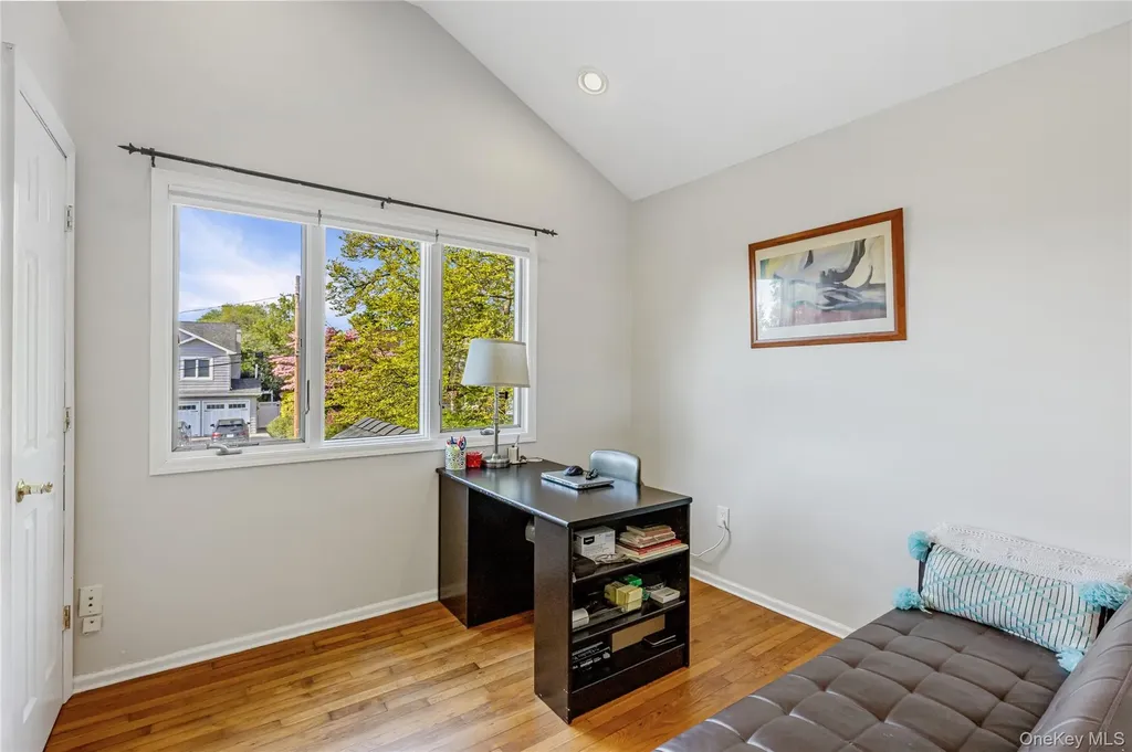 41 Robert Circle Syosset NY 11791