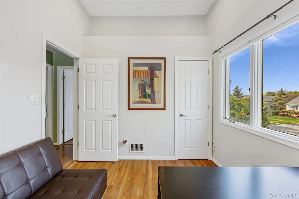 41 Robert Circle Syosset NY 11791