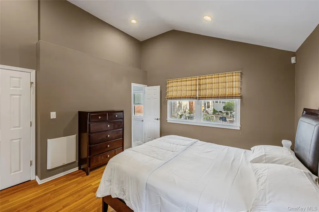 41 Robert Circle Syosset NY 11791