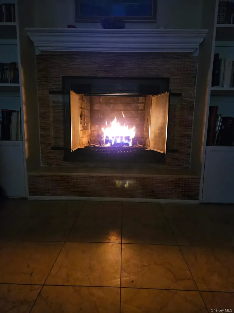 41 Robert Circle Syosset NY 11791