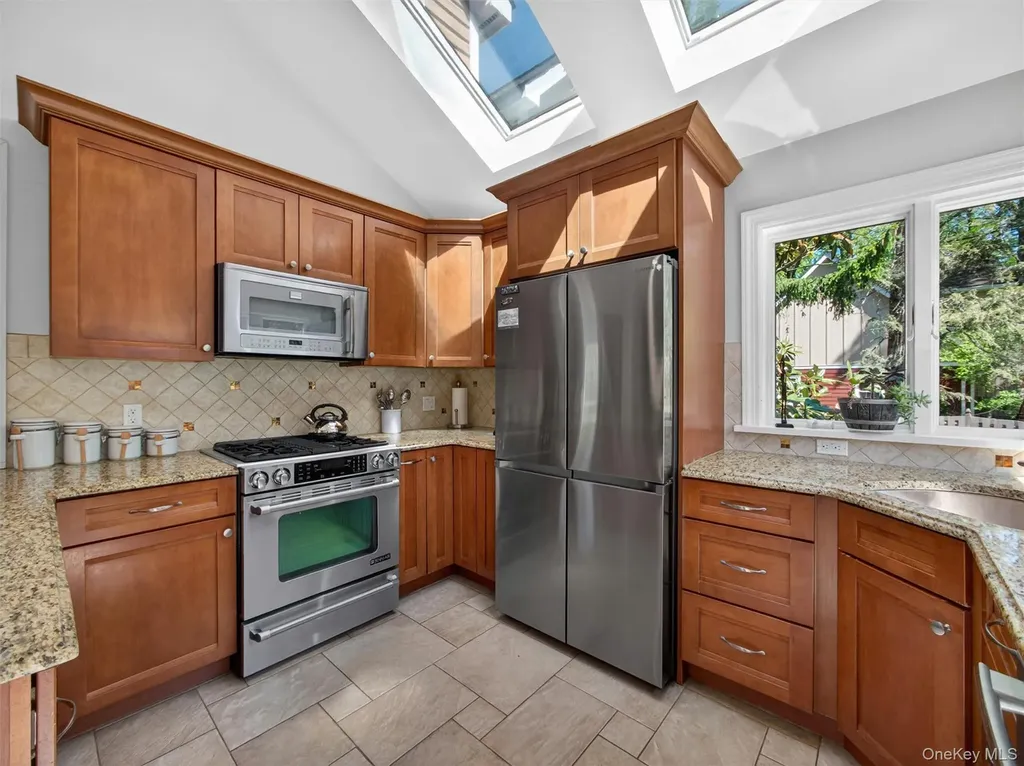 407 N Midland Avenue Nyack NY 10960