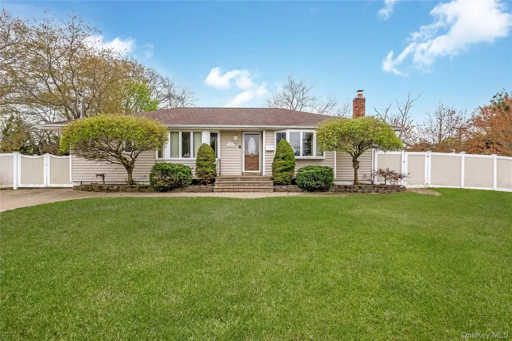 2 Seley Cross Islip Terrace NY 11752