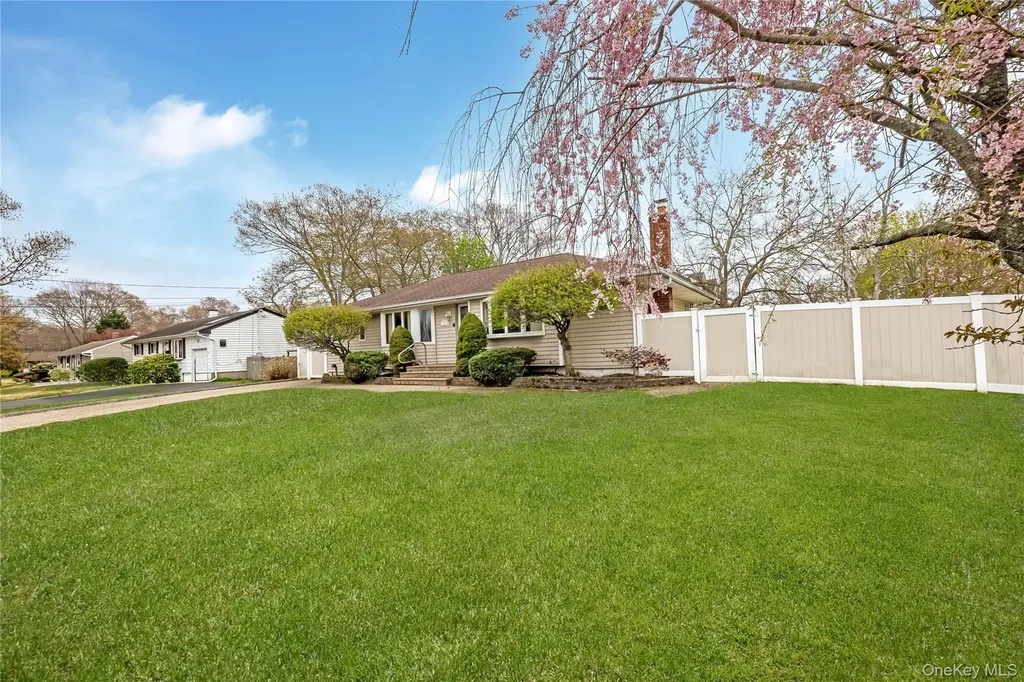 2 Seley Cross Islip Terrace NY 11752