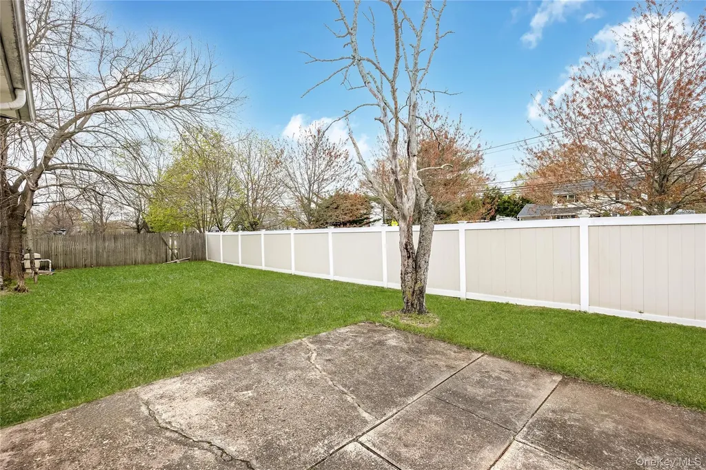 2 Seley Cross Islip Terrace NY 11752