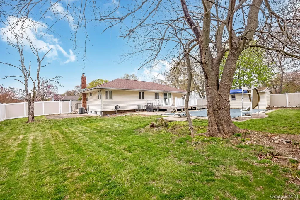 2 Seley Cross Islip Terrace NY 11752