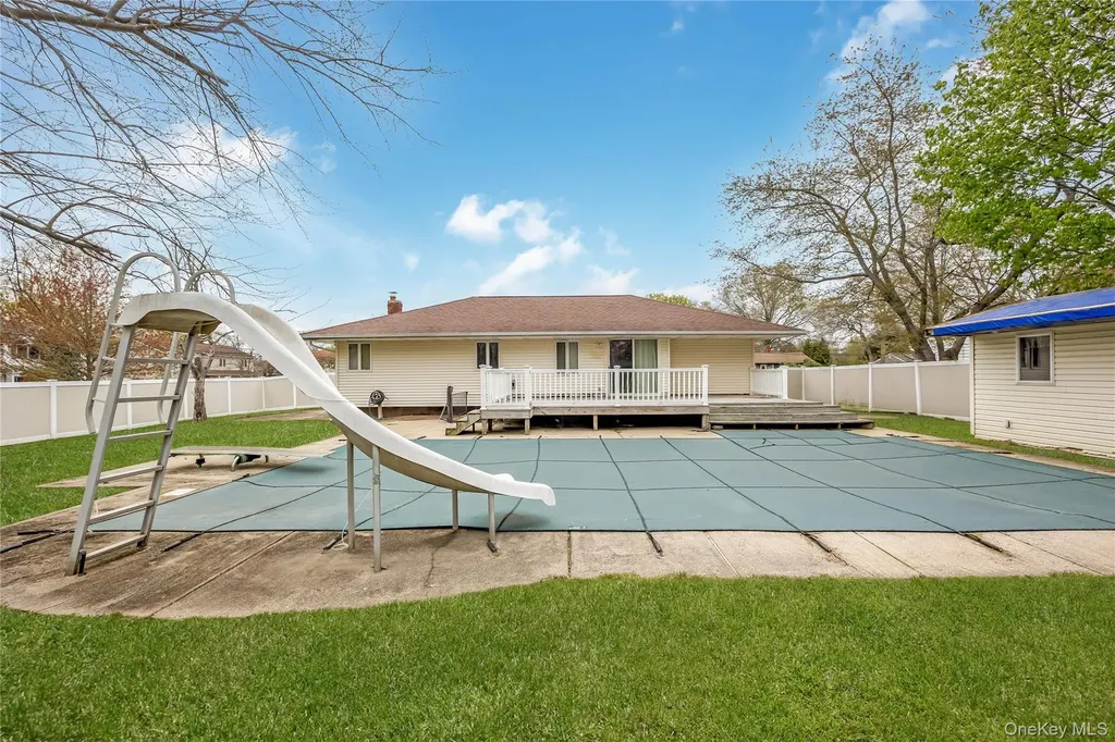 2 Seley Cross Islip Terrace NY 11752