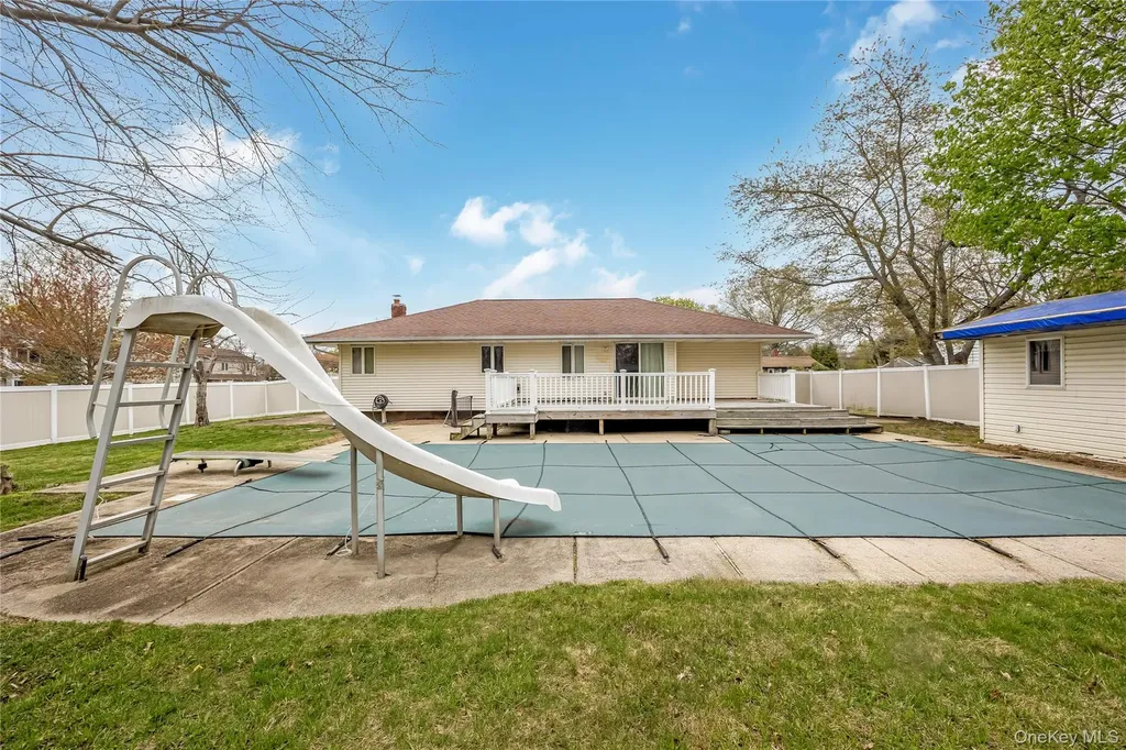 2 Seley Cross Islip Terrace NY 11752