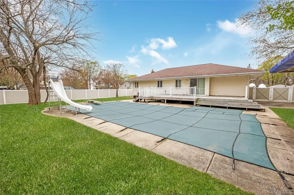 2 Seley Cross Islip Terrace NY 11752