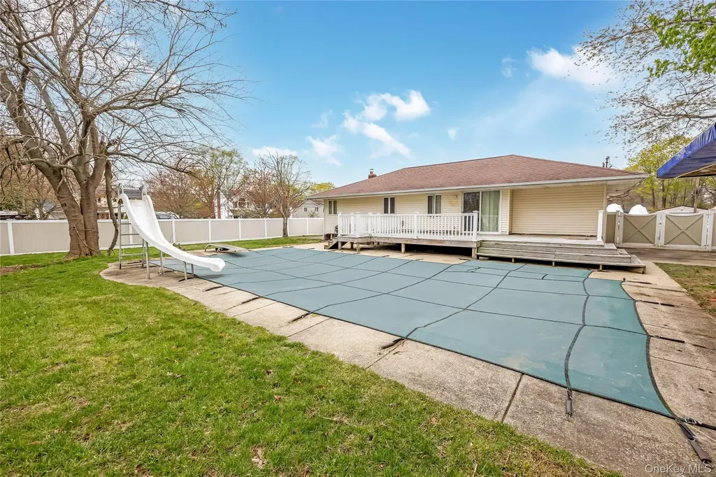 2 Seley Cross Islip Terrace NY 11752