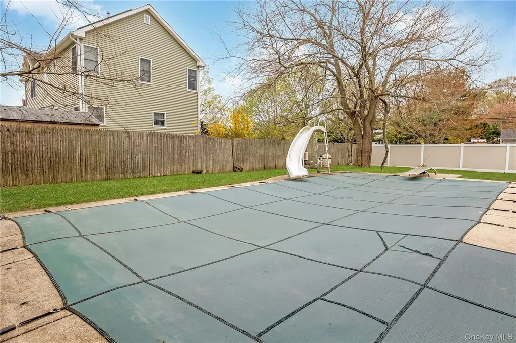 2 Seley Cross Islip Terrace NY 11752