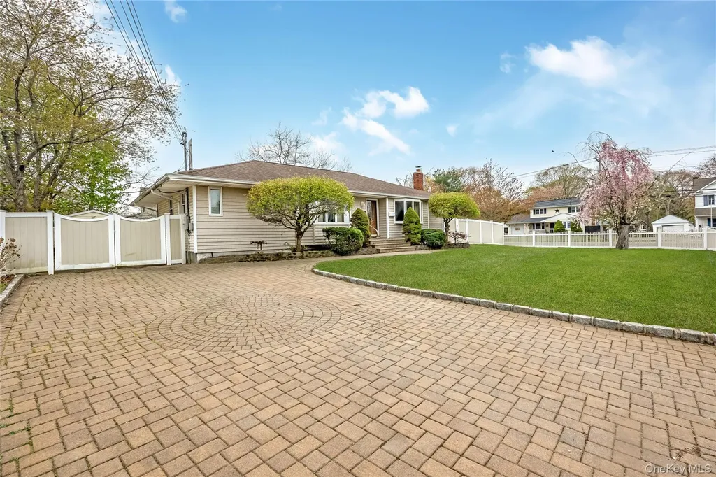2 Seley Cross Islip Terrace NY 11752