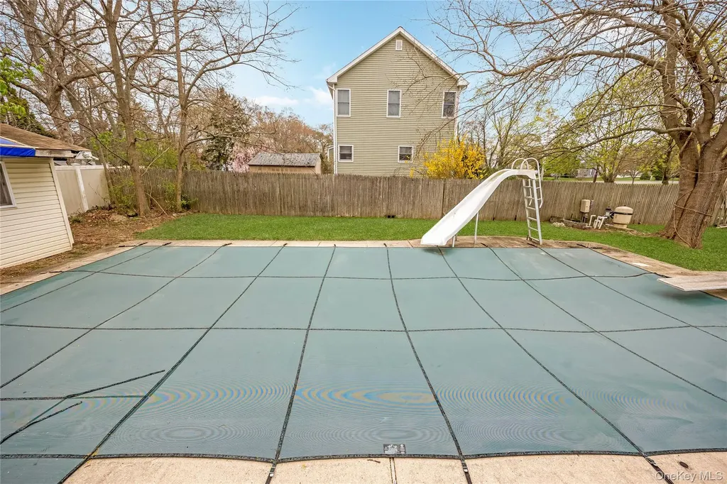 2 Seley Cross Islip Terrace NY 11752
