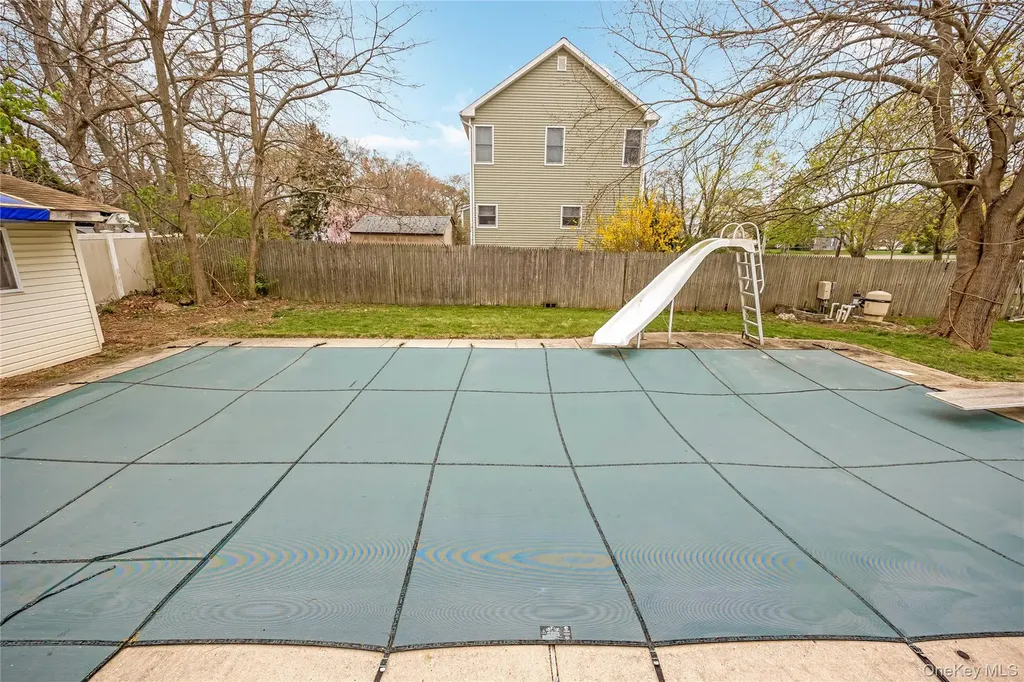 2 Seley Cross Islip Terrace NY 11752