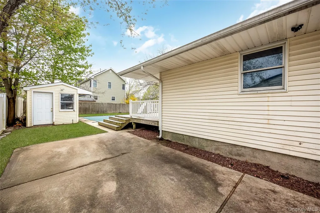 2 Seley Cross Islip Terrace NY 11752