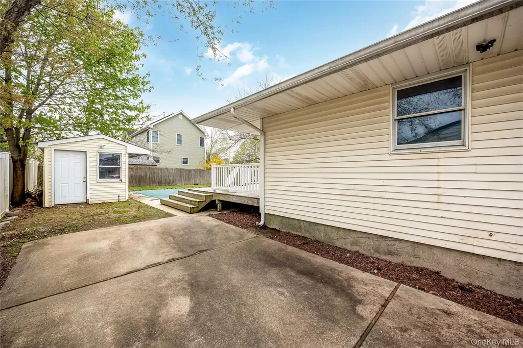 2 Seley Cross Islip Terrace NY 11752