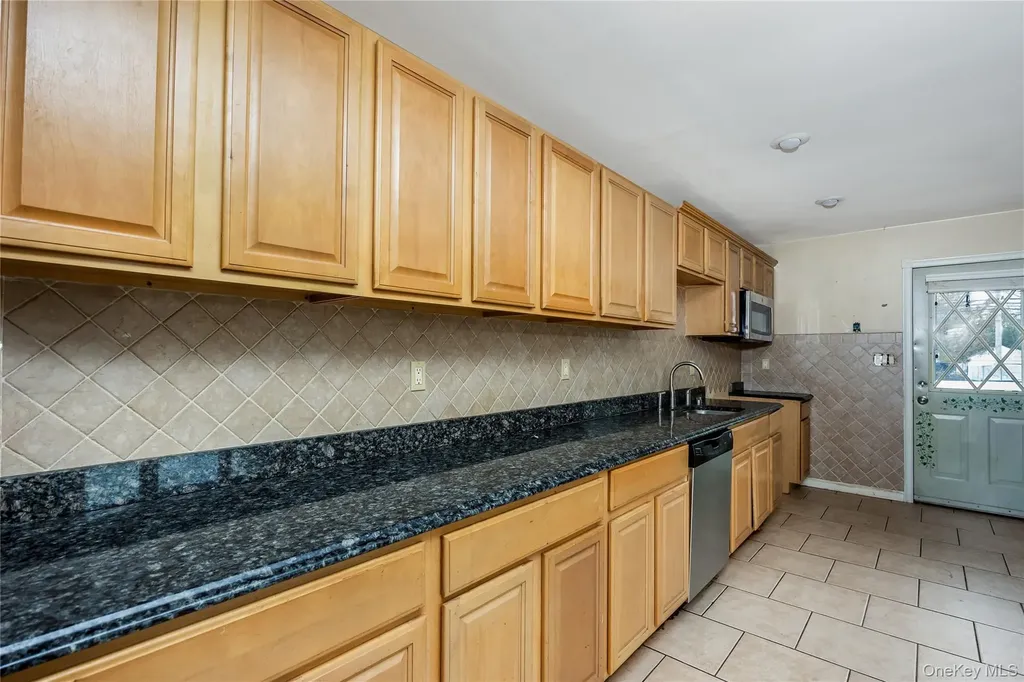2 Seley Cross Islip Terrace NY 11752