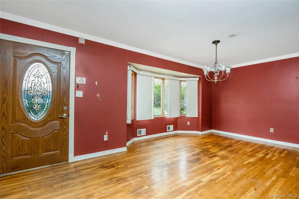 2 Seley Cross Islip Terrace NY 11752