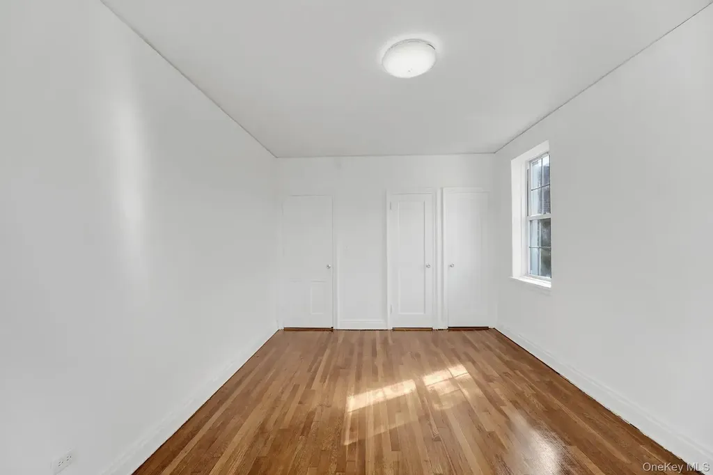 1 Ash Place Great Neck Plaza NY 11021