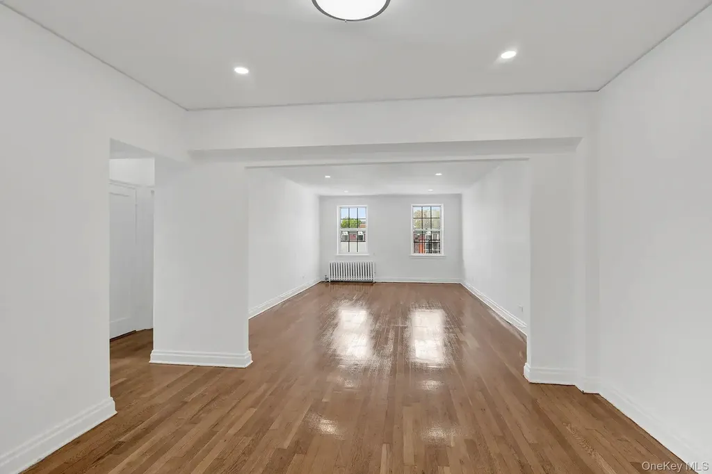1 Ash Place Great Neck Plaza NY 11021