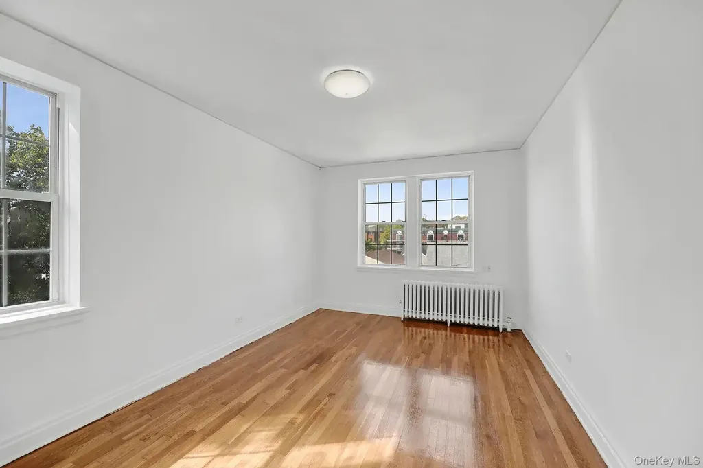 1 Ash Place Great Neck Plaza NY 11021