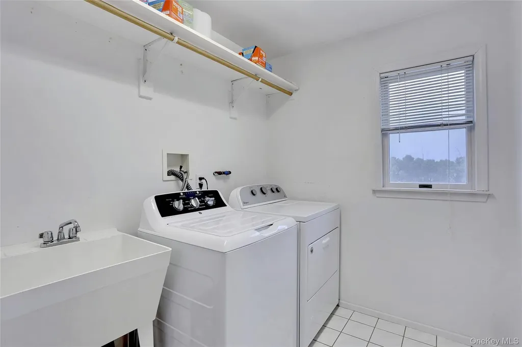 11 Mariner Way Monsey NY 10952