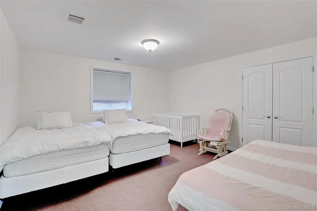 11 Mariner Way Monsey NY 10952