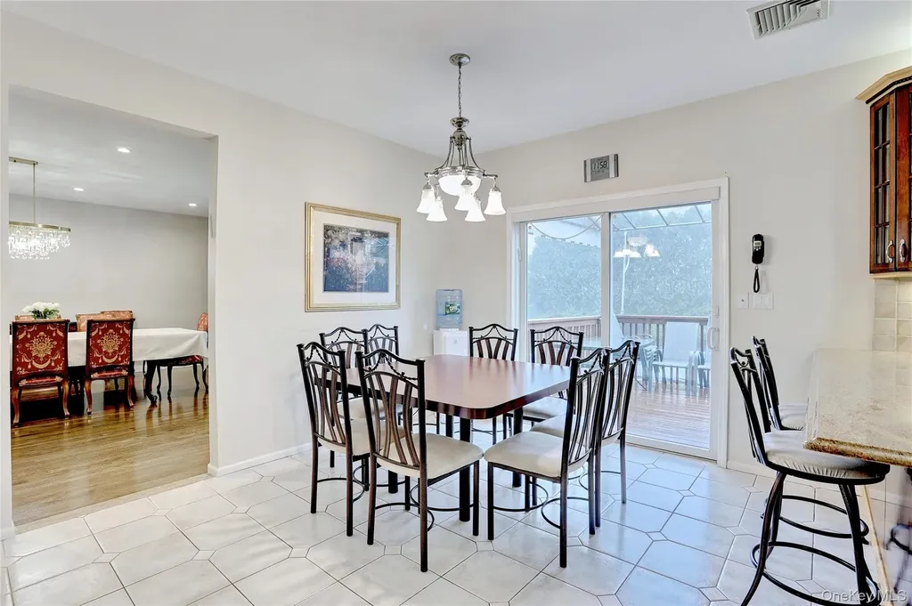 11 Mariner Way Monsey NY 10952