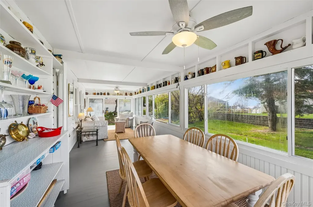 21 N Walk Riverhead NY 11901